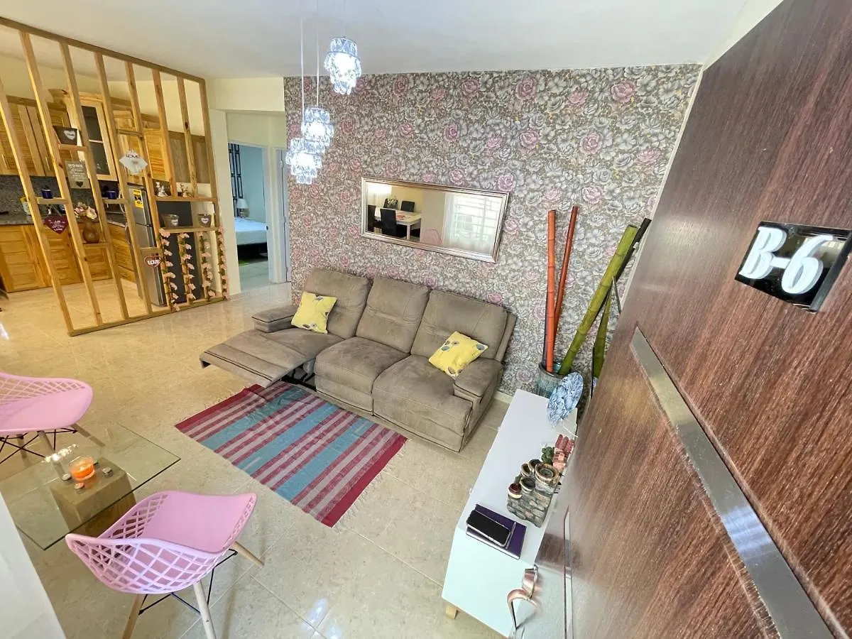 B-6 Apartamento Tipo Villa /piscina/BBQ/Acogedor en las montaña Jarabacoa